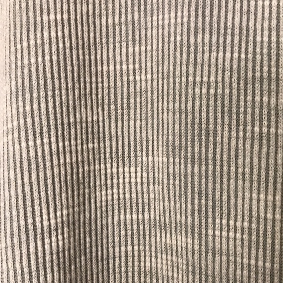 Donni Women’s Open Front Cardigan OSFA Oatmeal Color Front pockets EUC - Picture 6 of 11